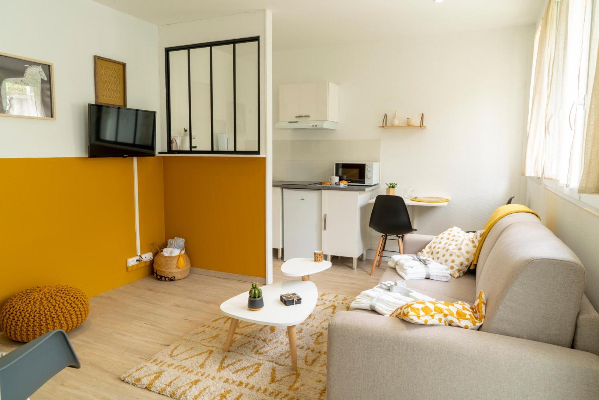Stockholm- Studio Cosy Et Patio, Proche Centre Charleville-Mézières Dış mekan fotoğraf