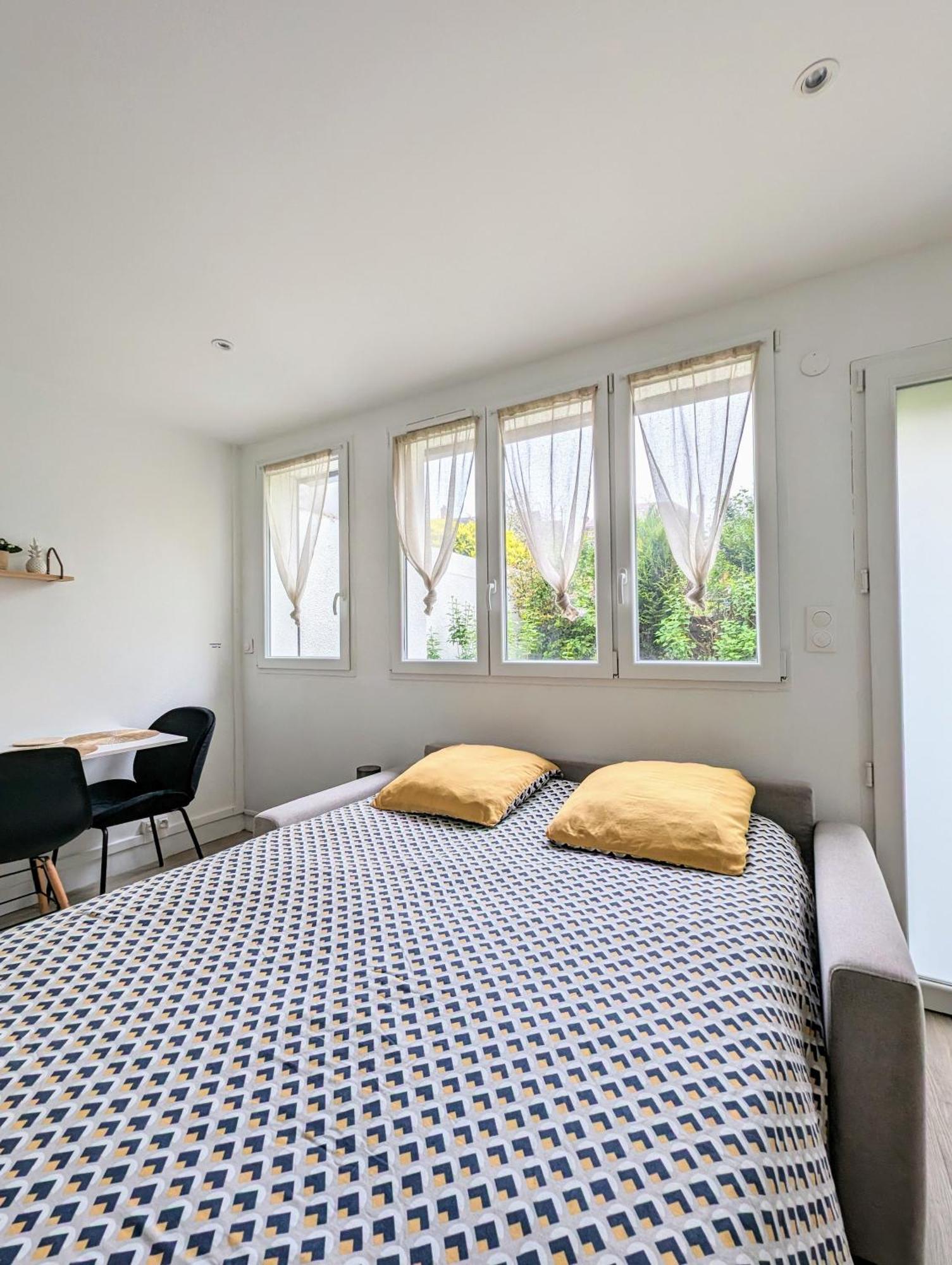 Stockholm- Studio Cosy Et Patio, Proche Centre Charleville-Mézières Dış mekan fotoğraf